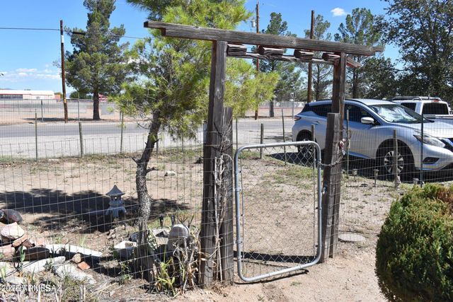 830 W AIRPORT Road, Willcox, AZ 85643