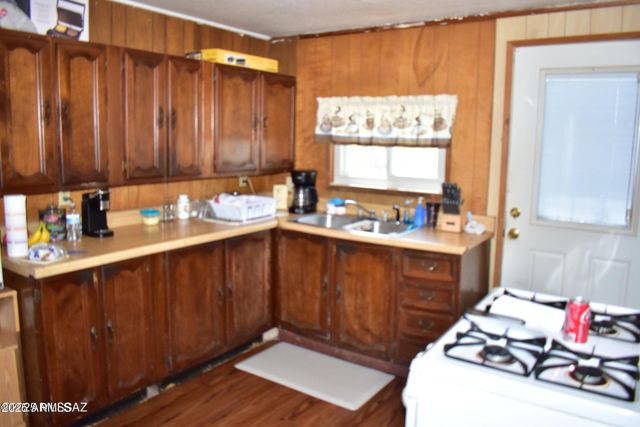 830 W AIRPORT Road, Willcox, AZ 85643