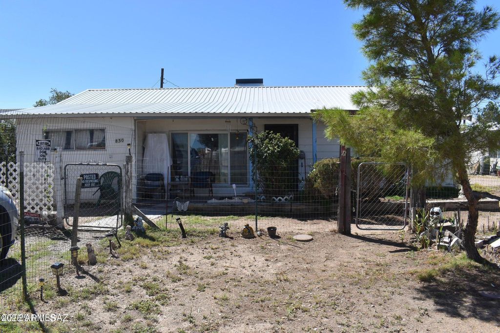 830 W AIRPORT Road, Willcox, AZ 85643