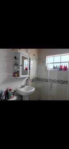 8370 SW 27th Ln 0, Miami, FL 33155