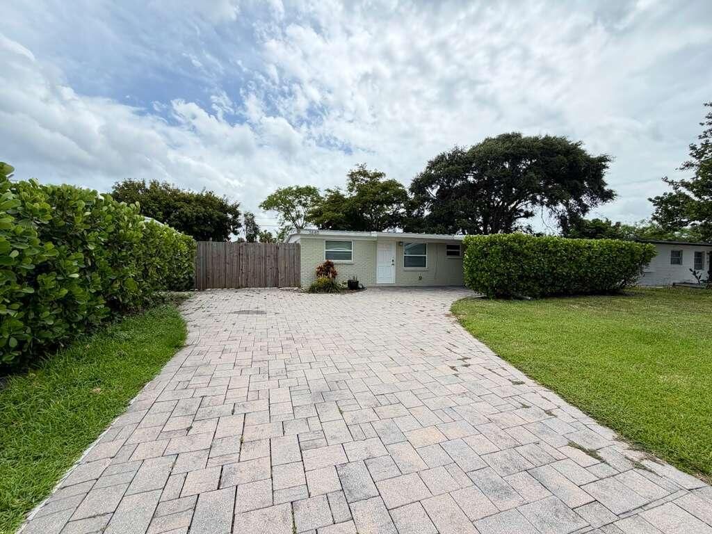 3640 Gull Road, Cabana Colony, Palm Beach Gardens, FL 33410