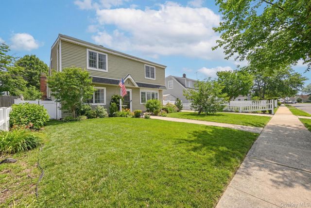 1423 Harding Street, North Bellmore, NY 11710