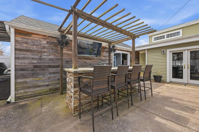 1423 Harding Street, North Bellmore, NY 11710