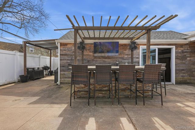 1423 Harding Street, North Bellmore, NY 11710