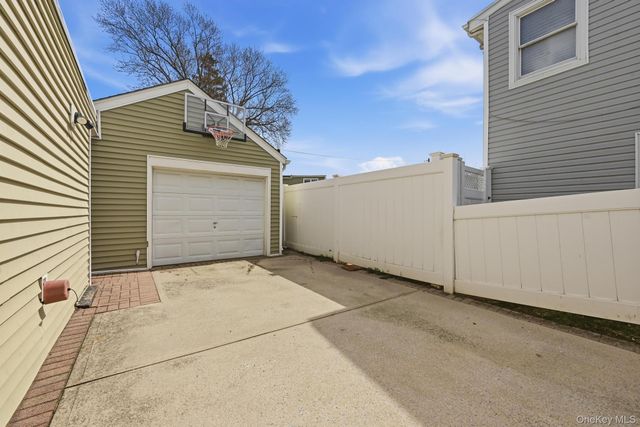 1423 Harding Street, North Bellmore, NY 11710