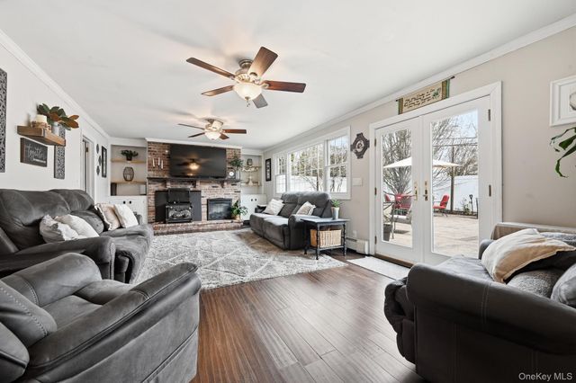 1423 Harding Street, North Bellmore, NY 11710