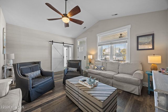 305 E Yacht Drive, Oak Island, NC 28465