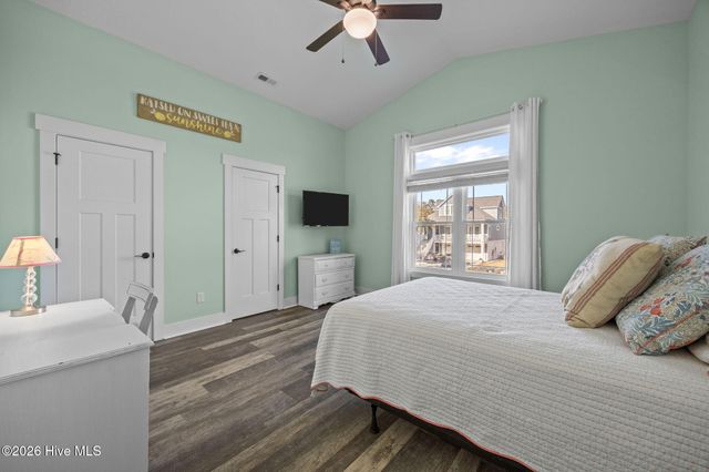 305 E Yacht Drive, Oak Island, NC 28465