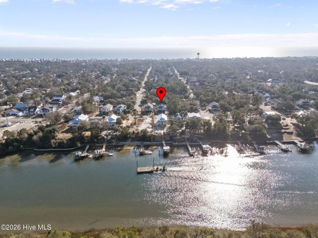 305 E Yacht Drive, Oak Island, NC 28465