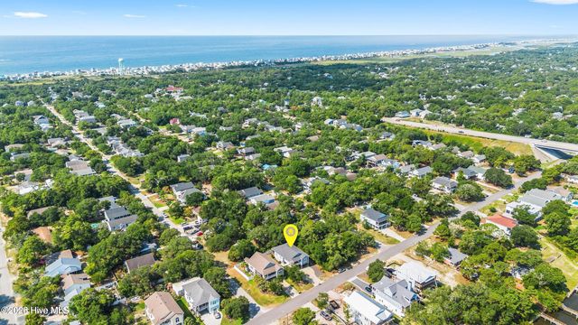 305 E Yacht Drive, Oak Island, NC 28465