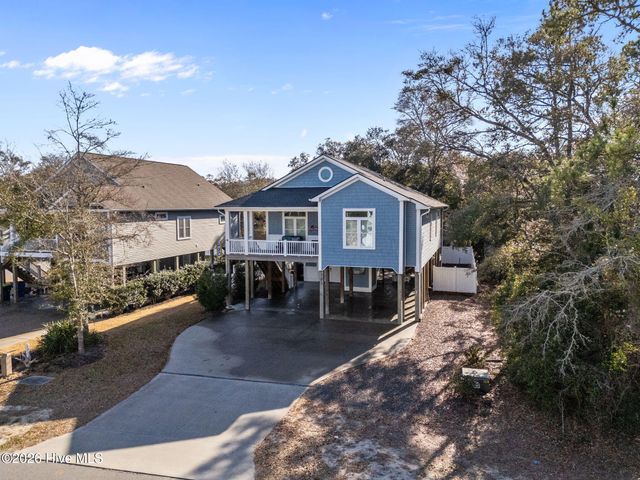 305 E Yacht Drive, Oak Island, NC 28465