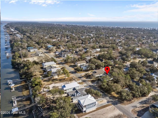305 E Yacht Drive, Oak Island, NC 28465