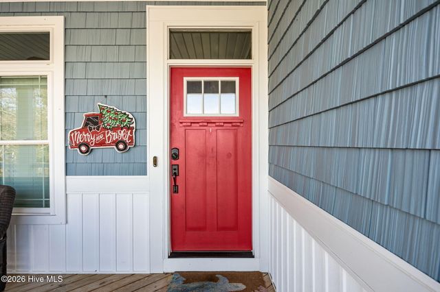 305 E Yacht Drive, Oak Island, NC 28465