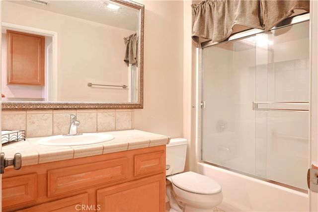 27022 Pebble Beach, Valencia, CA 91381