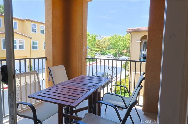 27022 Pebble Beach, Valencia, CA 91381
