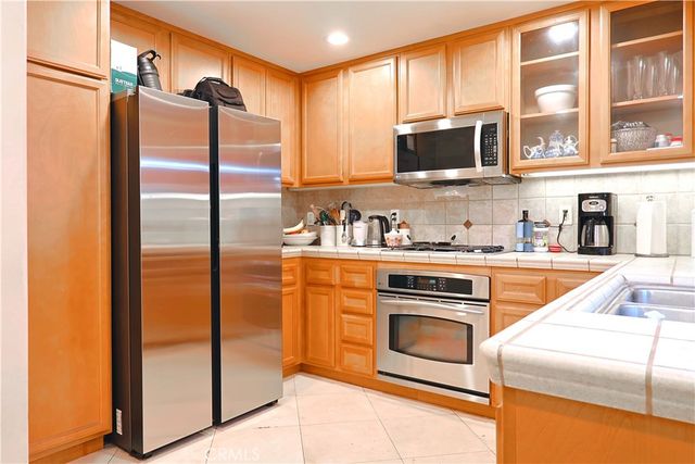 27022 Pebble Beach, Valencia, CA 91381