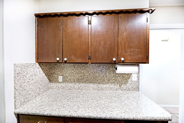 702 E Decatur Street, Bowie, TX 76230