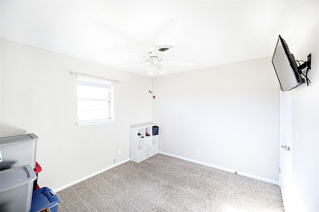 702 E Decatur Street, Bowie, TX 76230