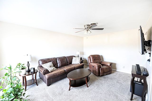 702 E Decatur Street, Bowie, TX 76230