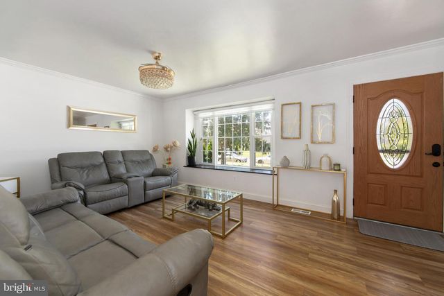 606 EASTWOOD DR, Glendora, NJ 08029