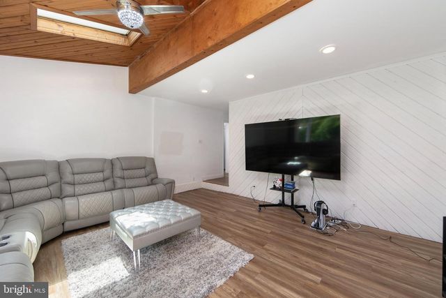 606 EASTWOOD DR, Glendora, NJ 08029