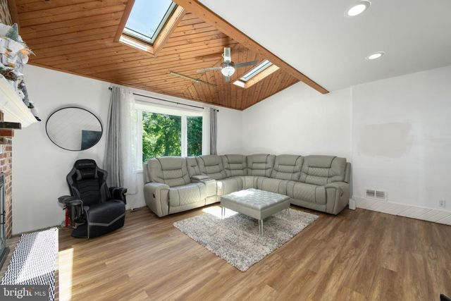 606 EASTWOOD DR, Glendora, NJ 08029