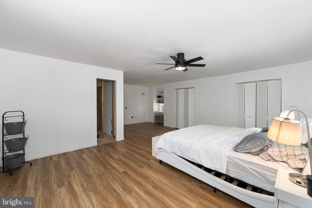 606 EASTWOOD DR, Glendora, NJ 08029