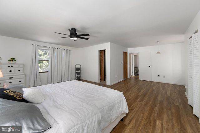 606 EASTWOOD DR, Glendora, NJ 08029