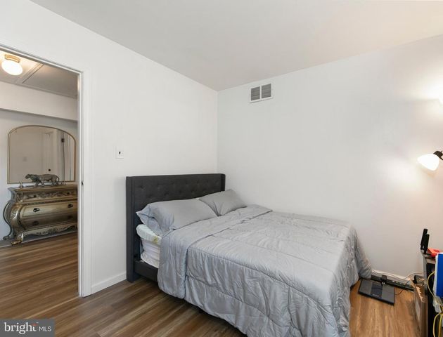 606 EASTWOOD DR, Glendora, NJ 08029