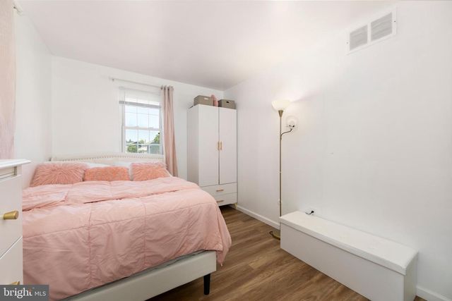606 EASTWOOD DR, Glendora, NJ 08029