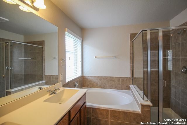 8519 Loska Green, San Antonio, TX 78251