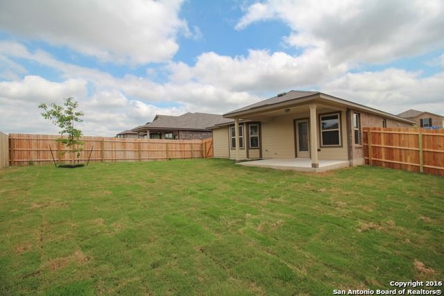 8519 Loska Green, San Antonio, TX 78251