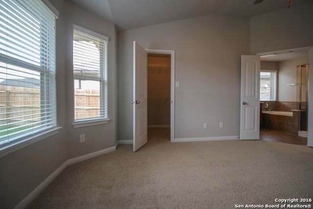 8519 Loska Green, San Antonio, TX 78251