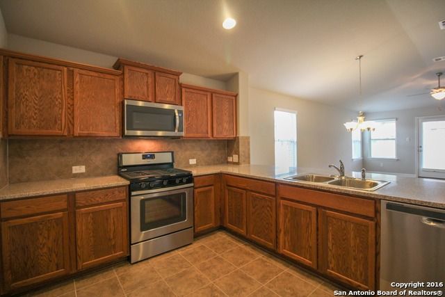 8519 Loska Green, San Antonio, TX 78251