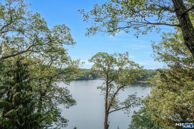 358 Lakeview, Ringwood, NJ 07456