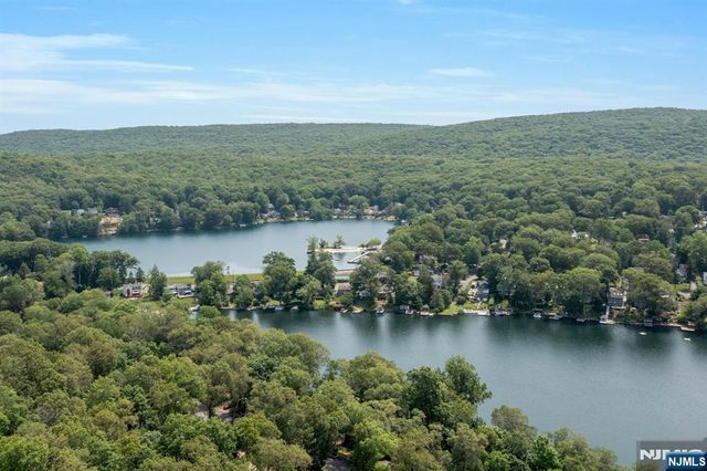 358 Lakeview, Ringwood, NJ 07456