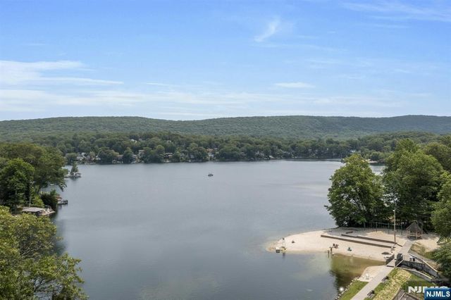 358 Lakeview, Ringwood, NJ 07456