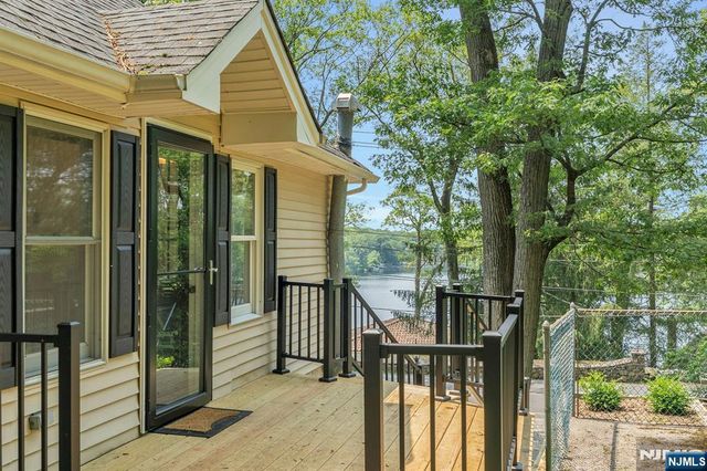 358 Lakeview, Ringwood, NJ 07456