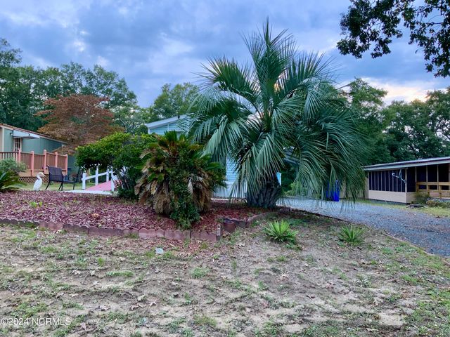 231 NE 67th Street, Oak Island, NC 28465