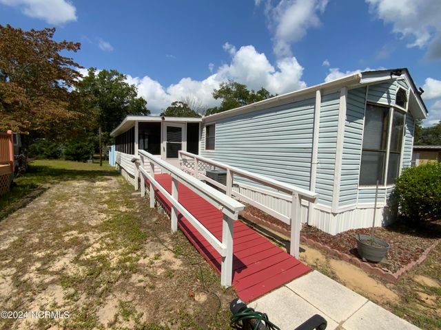 231 NE 67th Street, Oak Island, NC 28465
