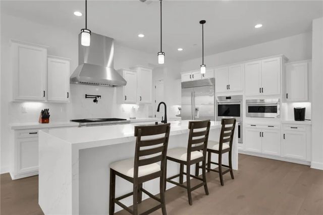 21303 Rockview Terrace, Chatsworth, CA 91311