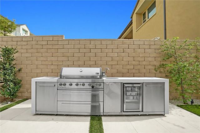 21303 Rockview Terrace, Chatsworth, CA 91311