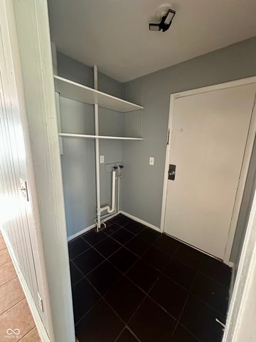 3921 Malibu Drive, Indianapolis, IN 46226