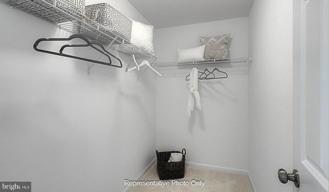 2422 HAWTHORNE DR, Harrisburg, PA 17110