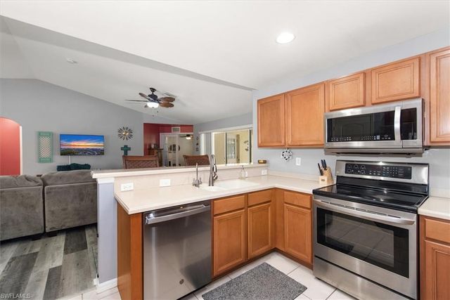 4105 21st ST SW, Lehigh Acres, FL 33976