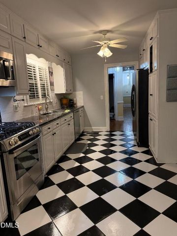 605 E 2nd Street, Kenly, NC 27542