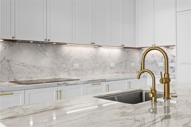 3015 S YSABELLA AVENUE 2403, Tampa, FL 33629