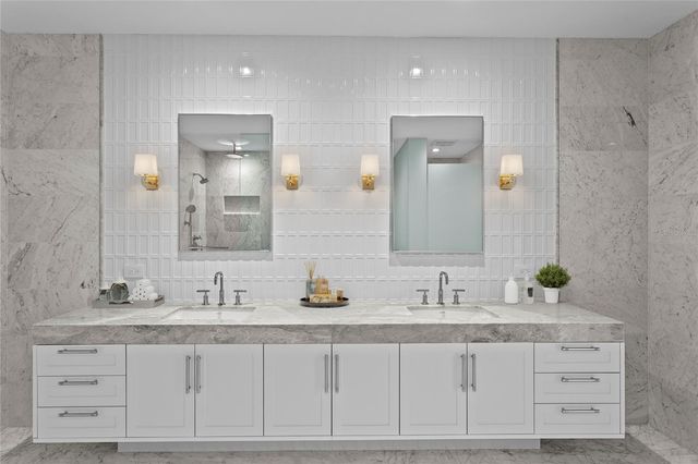 3015 S YSABELLA AVENUE 2403, Tampa, FL 33629