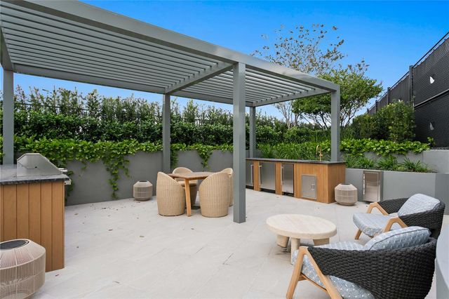 3015 S YSABELLA AVENUE 2403, Tampa, FL 33629