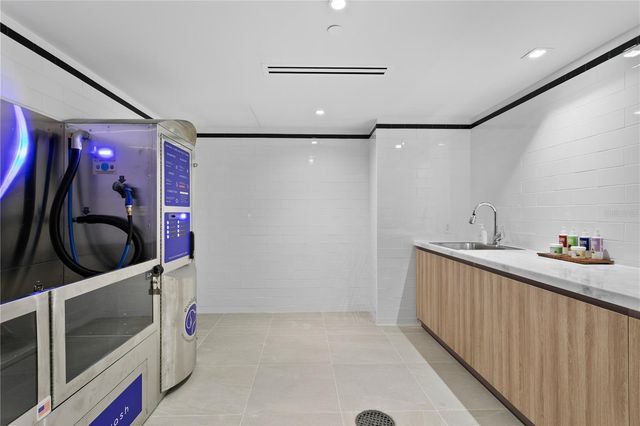 3015 S YSABELLA AVENUE 2403, Tampa, FL 33629